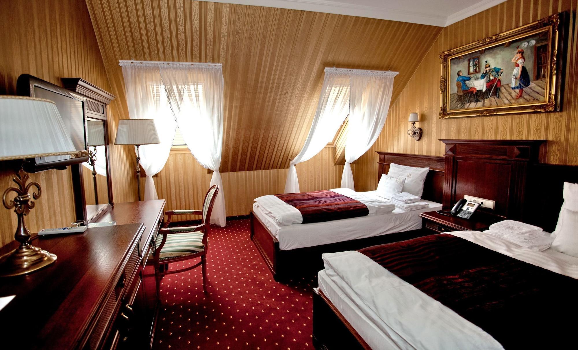 Hotel Obester Debrecen Ngoại thất bức ảnh